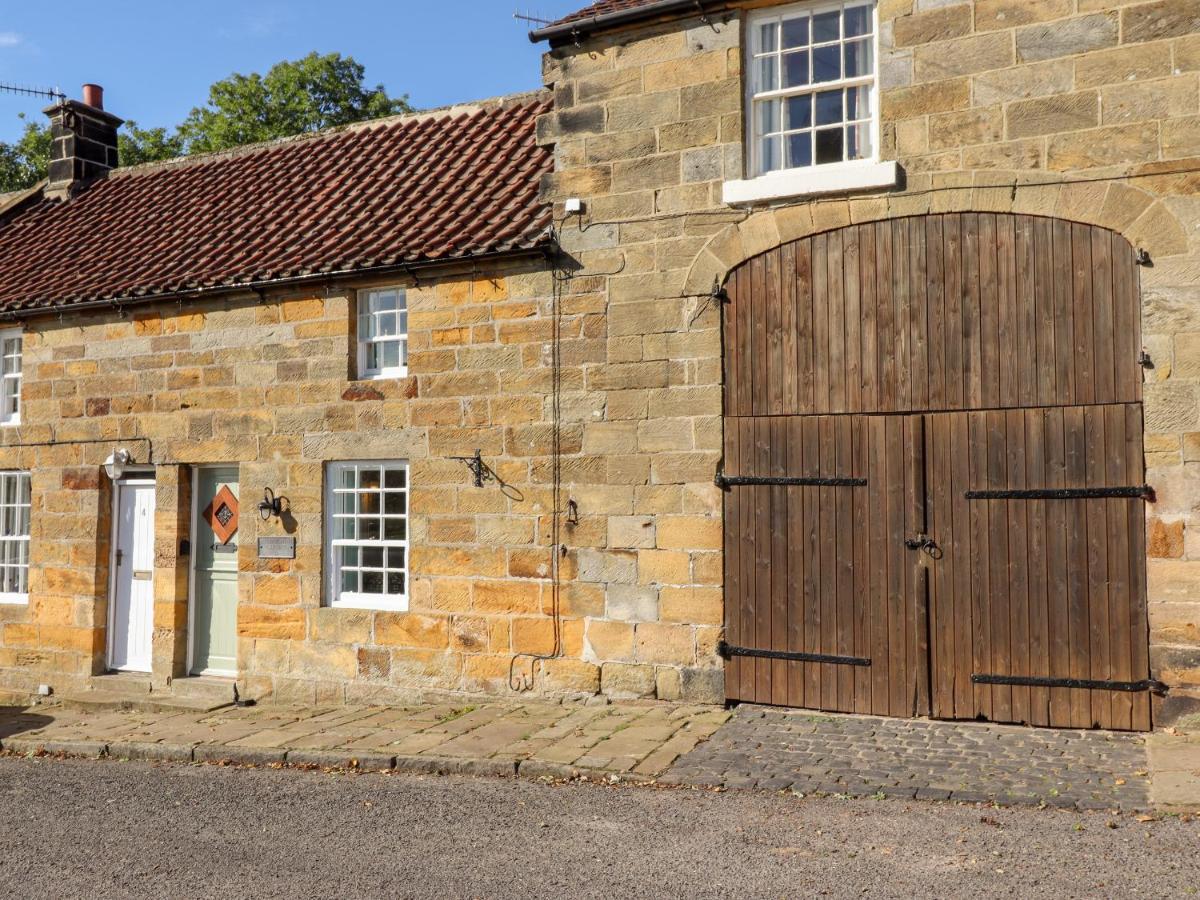 Michaelmass Cottage ويتبي المظهر الخارجي الصورة